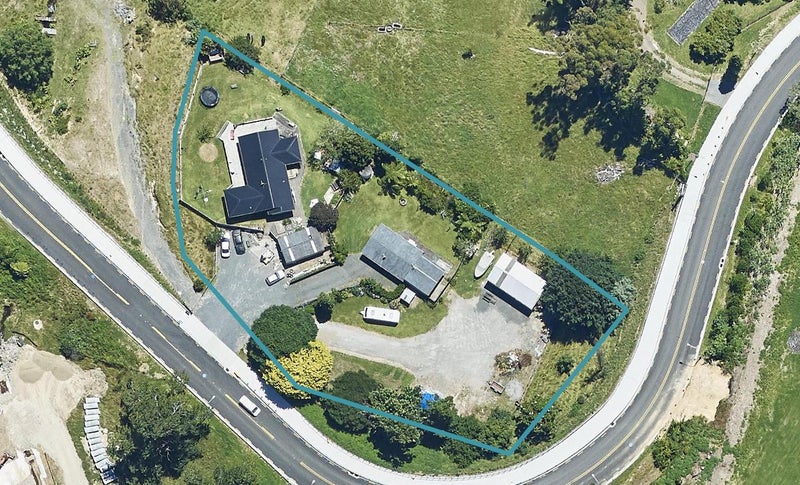 26 Kennedy Road, Pyes Pa, Tauranga - Carousel 1