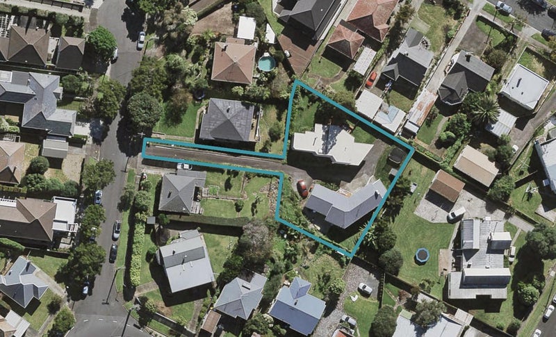 33A Kawau Road, Greenlane, Auckland - Carousel 1