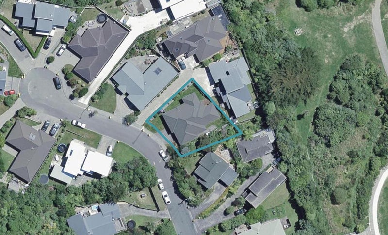 32 Khouri Avenue, Karori, Wellington - Carousel 1