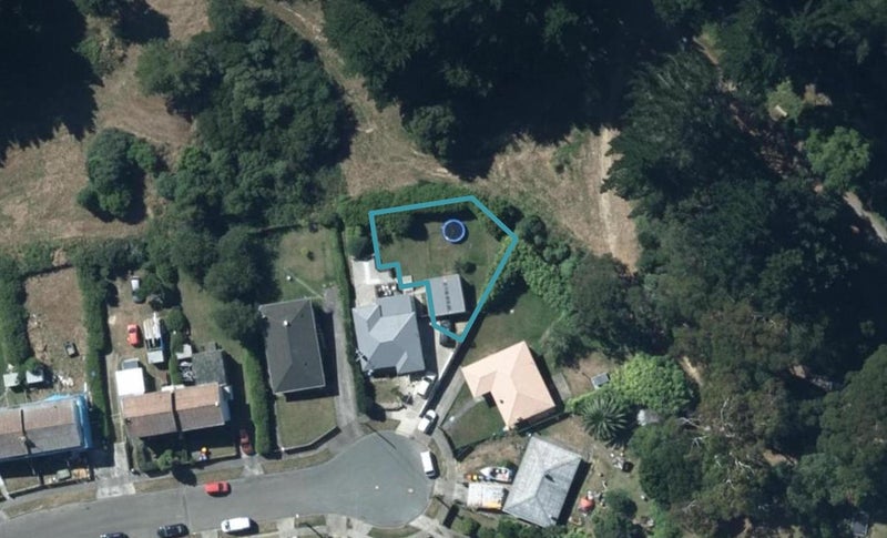 25A York Place, Cannons Creek, Porirua - Carousel 1