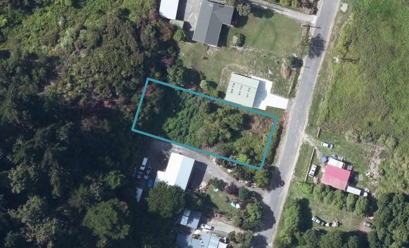 31 Opoutama Road, Māhia - Carousel 1