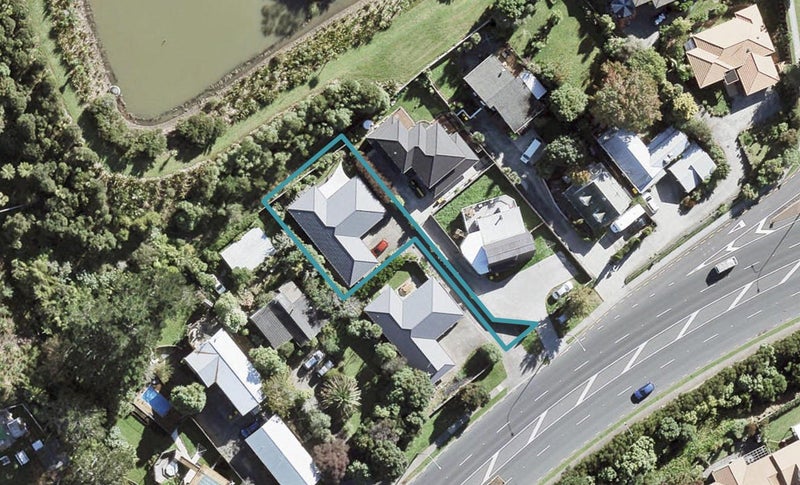 33B Oteha Valley Road, Northcross, Auckland - Carousel 1