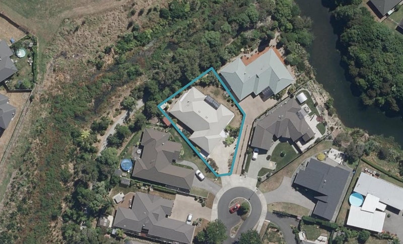 13 Buchanan Place, Huntington, Hamilton - Carousel 1