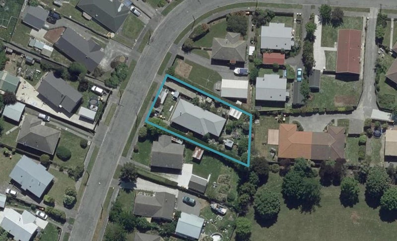 18 Camden Street, Redwood, Christchurch - Carousel 1