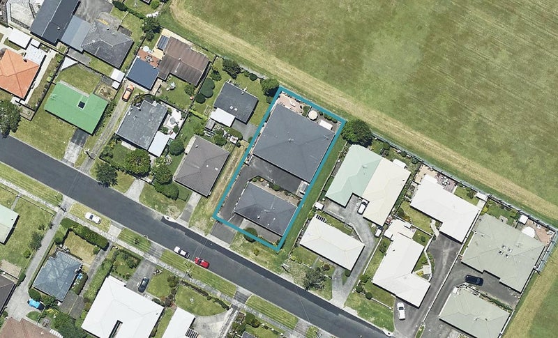 12 Pemberton Crescent, Greerton, Tauranga - Carousel 1