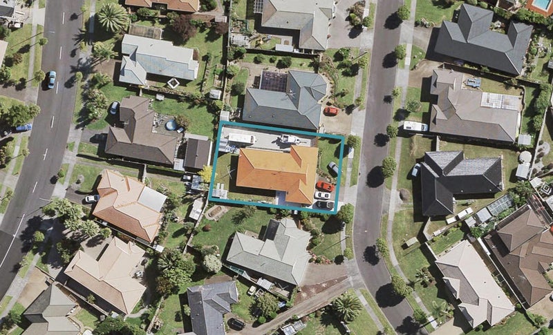 8 Flora Place, Wattle Downs, Auckland - Carousel 1