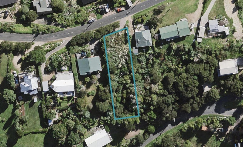 36 Pacific Parade, Surfdale, Waiheke Island - Carousel 1