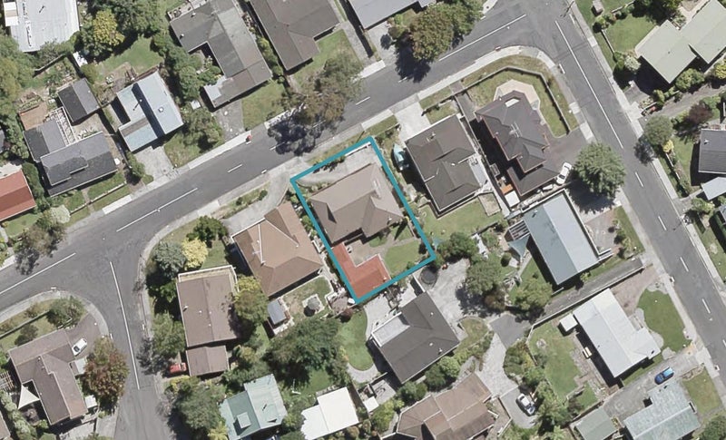 5 Kurth Crescent, Silverstream, Upper Hutt - Carousel 1