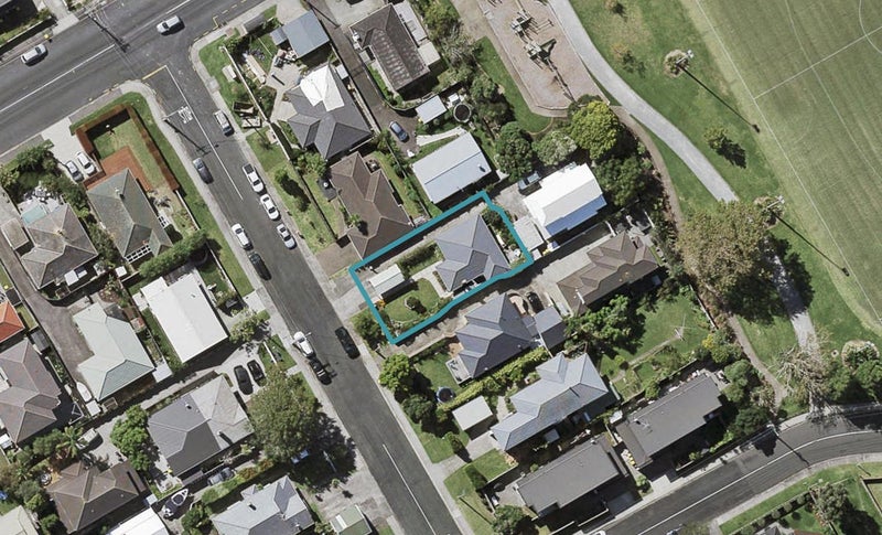 2 Birkley Road, Bayswater, Auckland - Carousel 1