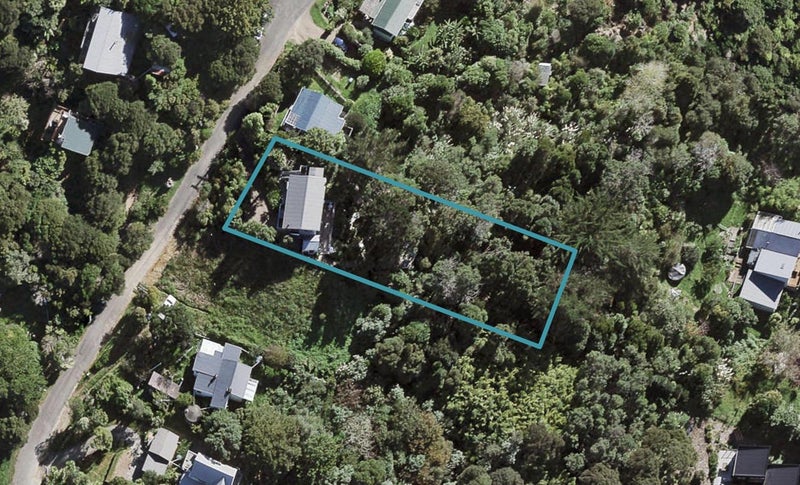 5 Burrell Road, Oneroa, Waiheke Island - Carousel 1