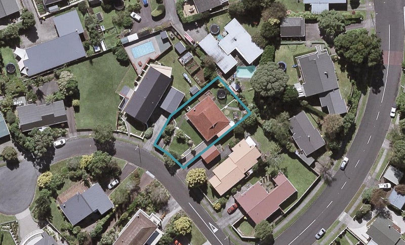 6 Cabot Place, Frankleigh Park, New Plymouth - Carousel 1