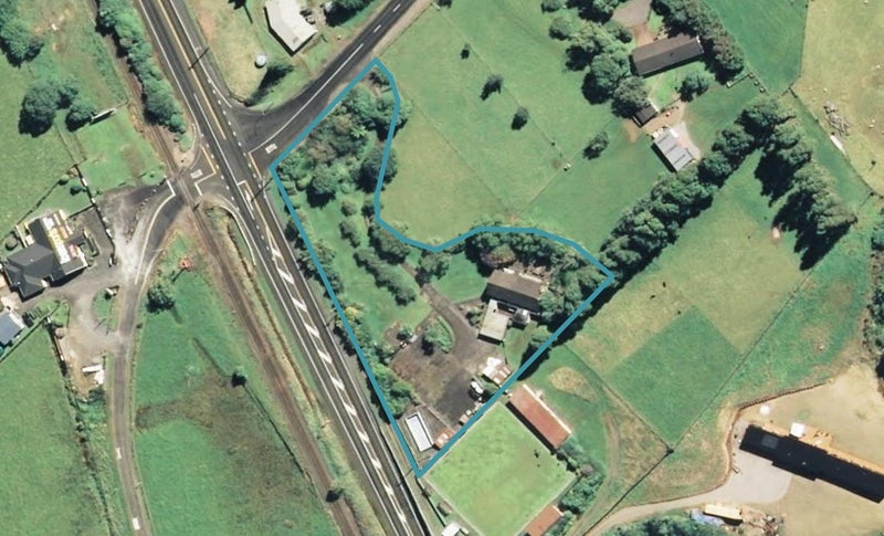 6 Tariki Road South, Tariki, Stratford - Carousel 1