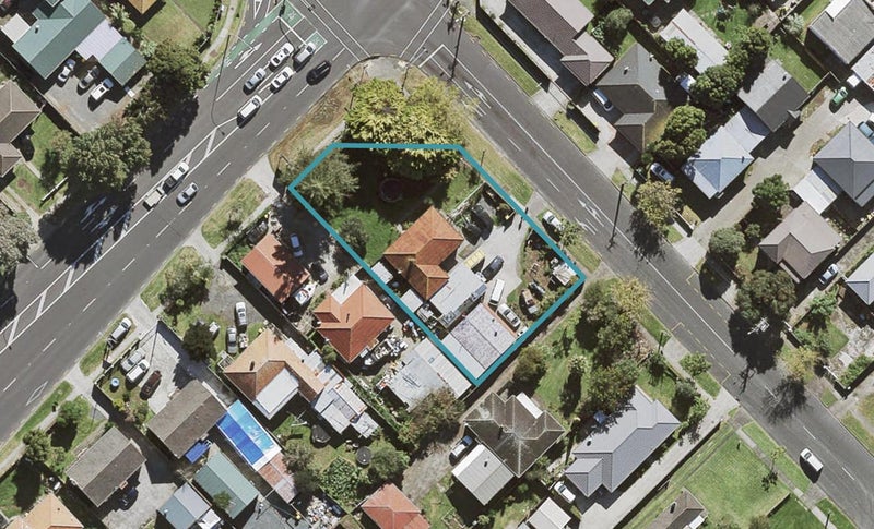 2/460 Massey Road, Mangere East, Auckland - Carousel 1