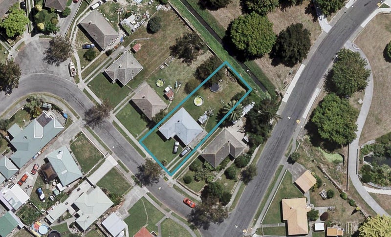 24 Bright Crescent, Maraenui, Napier - Carousel 1