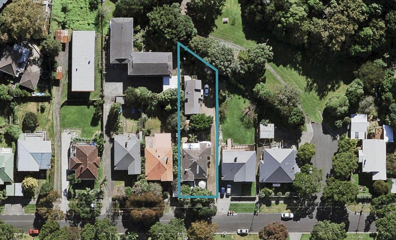 17 Malvern Road, Morningside, Auckland - Carousel 1