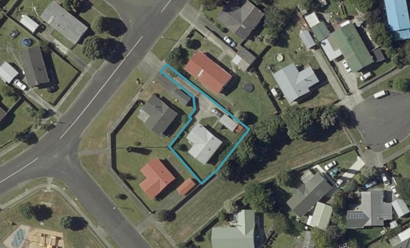33 Clarke Avenue, Highbury, Palmerston North - Carousel 1