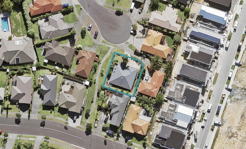 29 Arlose Place, Westgate, Auckland - Carousel 1