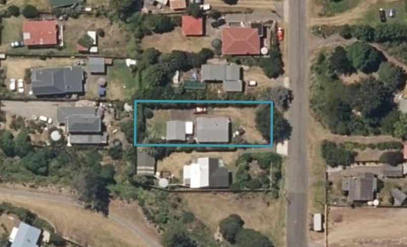 137 Kahukura Avenue, Waitārere Beach, Levin - Carousel 1