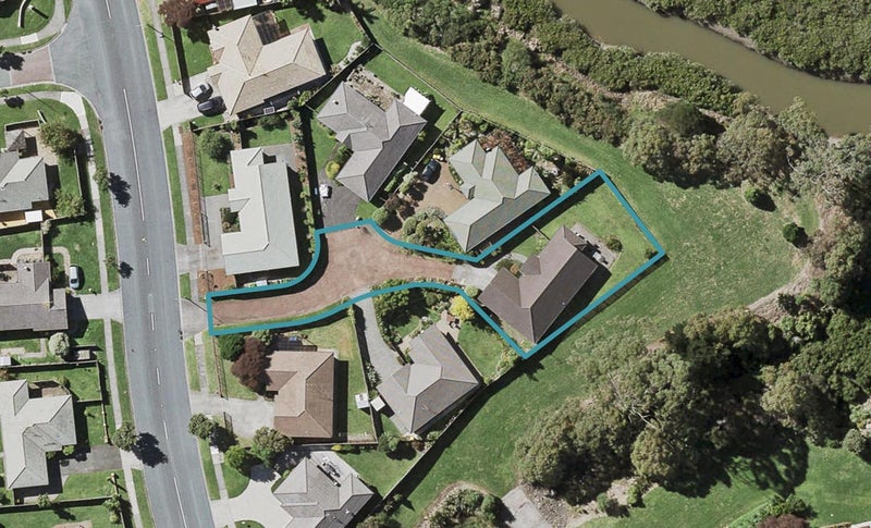 95 Burswood Drive, Burswood, Auckland - Carousel 1