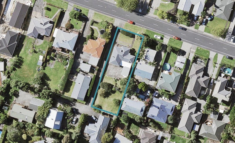 22 Rodney Street, Howick, Auckland - Carousel 1