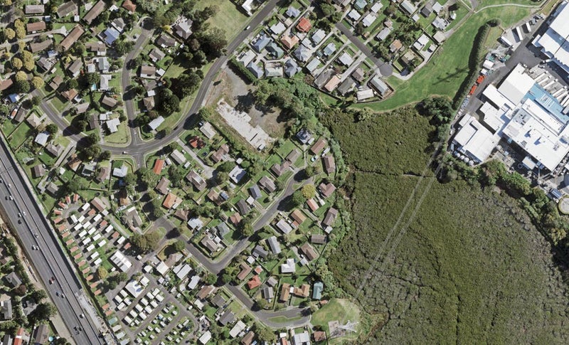 14 Verner Place, Conifer Grove, Takanini - Carousel 1
