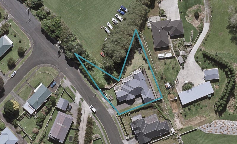 35 Alberta Road, Glen Avon, New Plymouth - Carousel 1