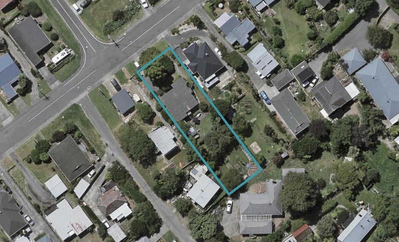 30 Moana Road, Paraparaumu - Carousel 1