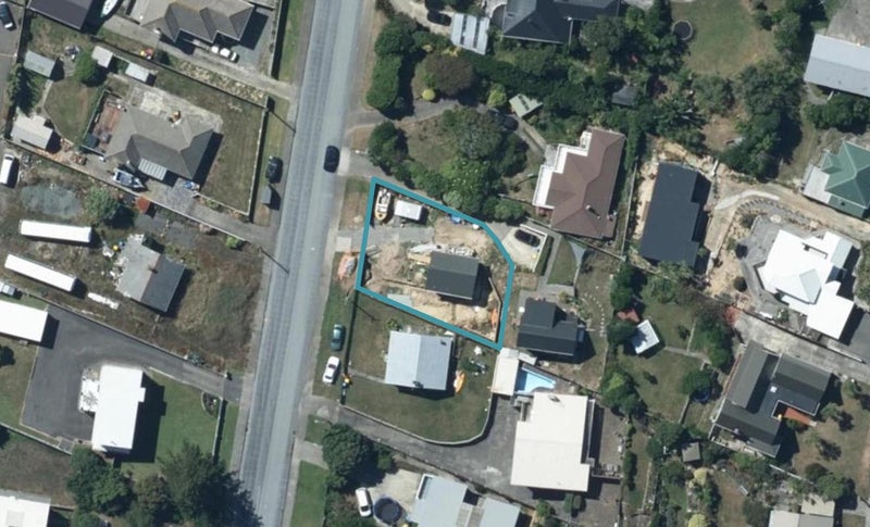 10 Whanake Street, Titahi Bay, Porirua - Carousel 1