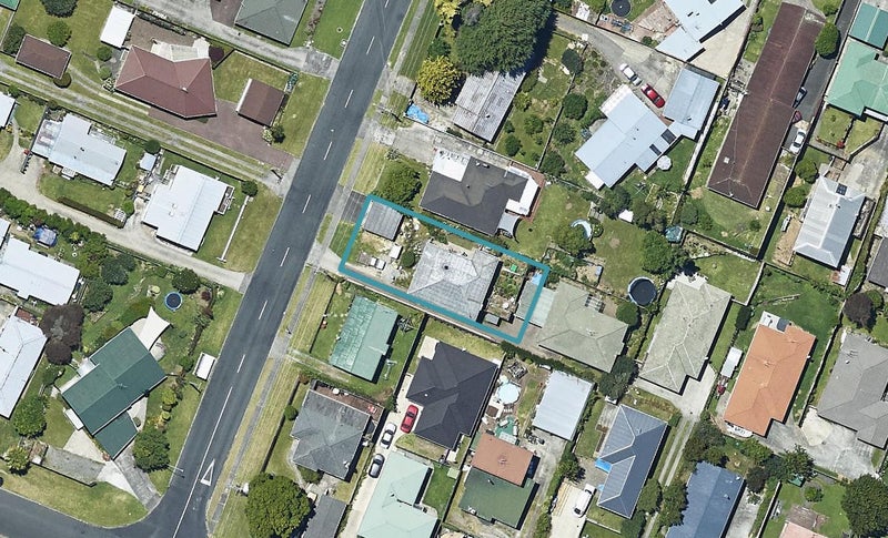 20 Coopers Road, Gate Pa, Tauranga - Carousel 1