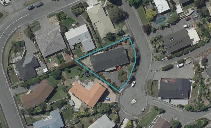 2/2 Conifer Place, Huntsbury, Christchurch - Carousel 1