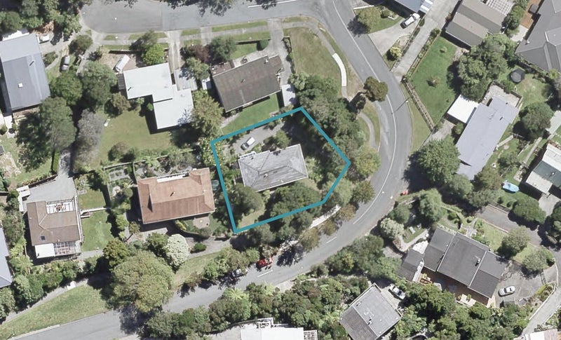 4 Ngahere Street, Stokes Valley, Lower Hutt - Carousel 1