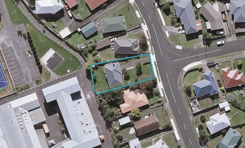 14 Belair Avenue, Blagdon, New Plymouth - Carousel 1