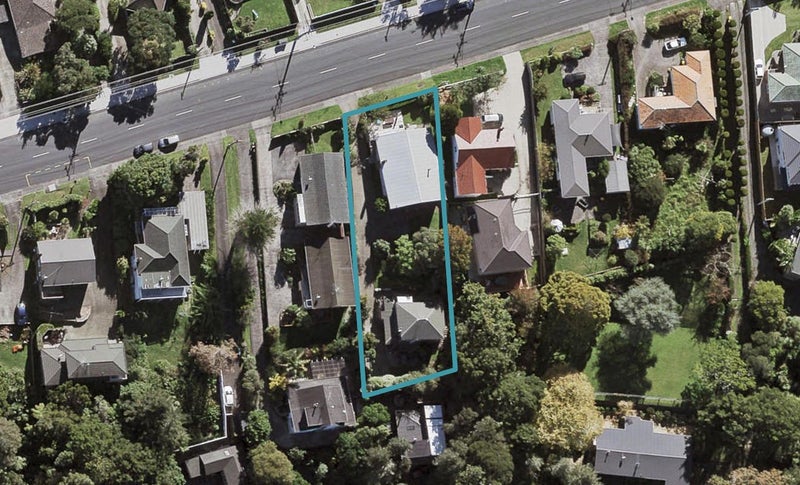 2/61 Pupuke Road, Birkenhead, Auckland - Carousel 1