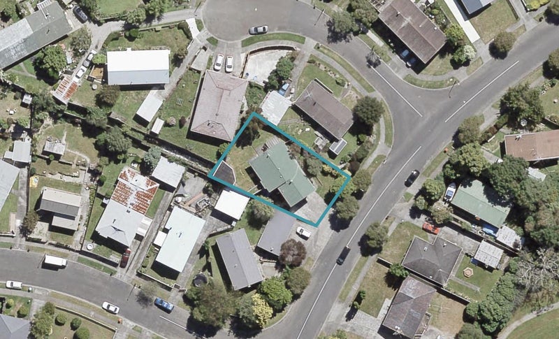 15 Larchmont Grove, Totara Park, Upper Hutt - Carousel 1