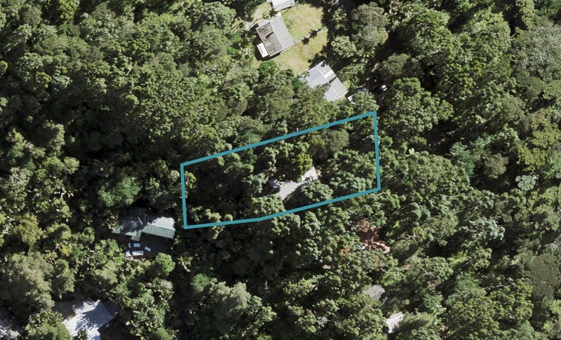 46 Mahoe Road, Titirangi, Auckland - Carousel 1