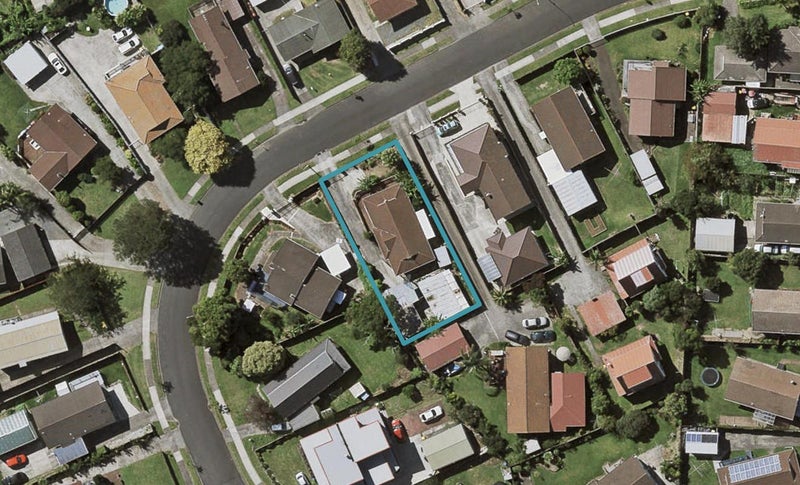 14 Greenstone Place, Clover Park, Auckland - Carousel 1