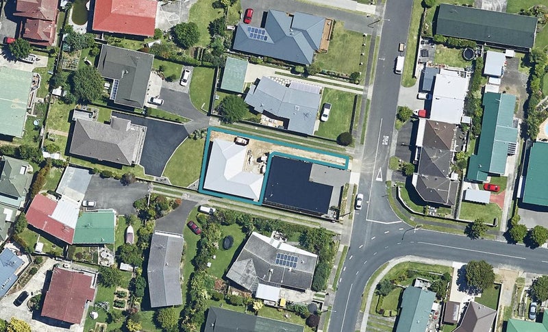 2A Laing Place, Otumoetai, Tauranga - Carousel 1