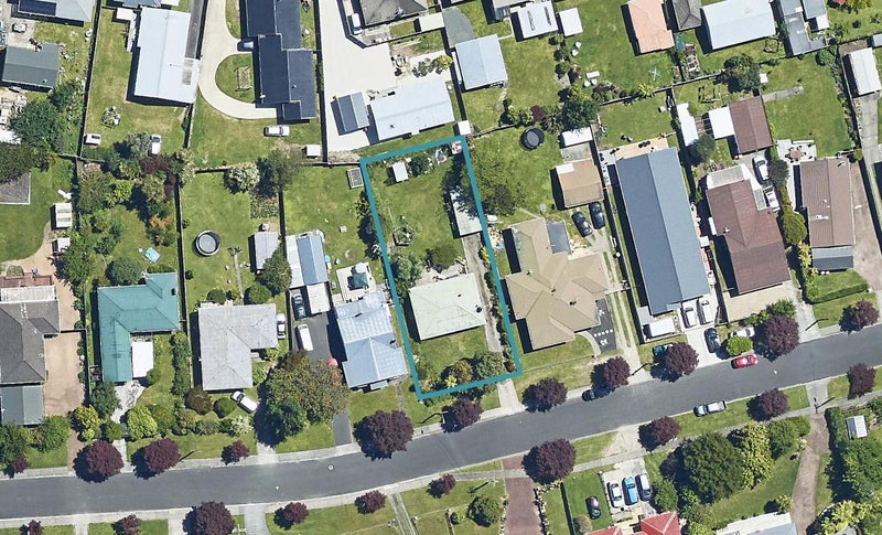 17 Rutland Street, Utuhina, Rotorua - Carousel 1