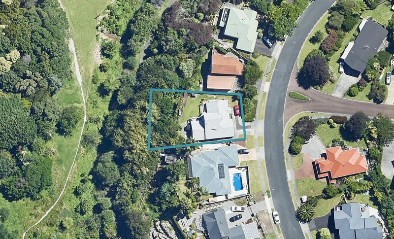 37 Little John Drive, Bellevue, Tauranga - Carousel 1