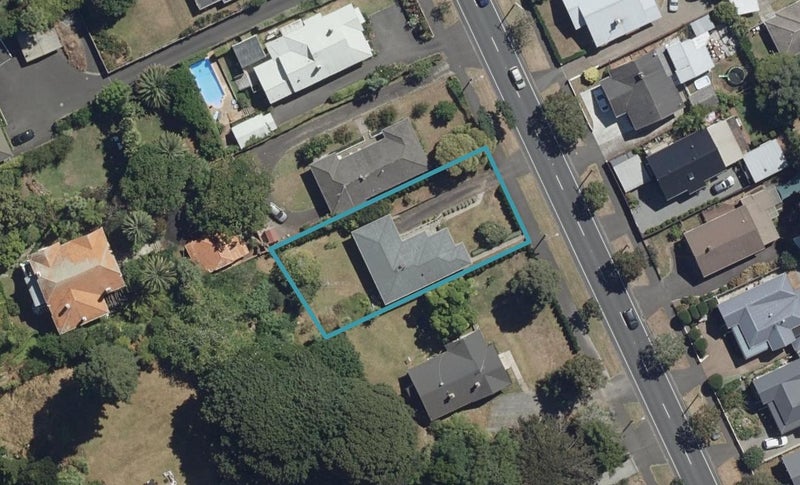 239 River Road, Claudelands, Hamilton - Carousel 1