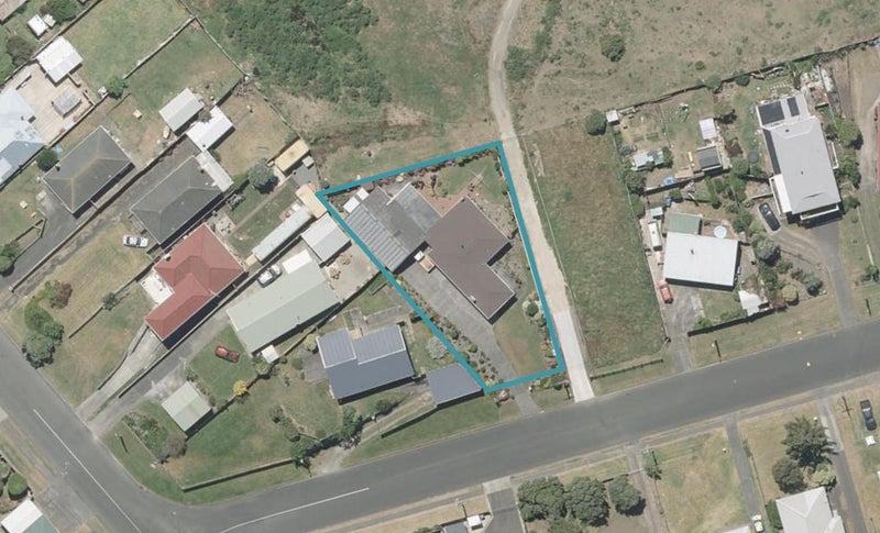 3 Waitote Street, Castlecliff, Whanganui - Carousel 1