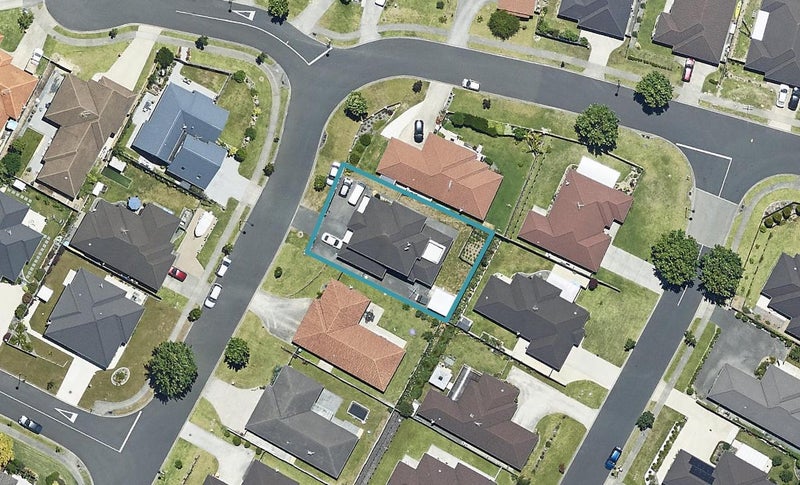 22 Galloway Crescent, Pyes Pa, Tauranga - Carousel 1