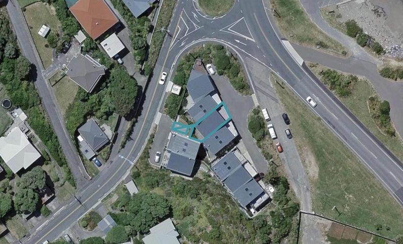 348 Queens Drive, Lyall Bay, Wellington - Carousel 1