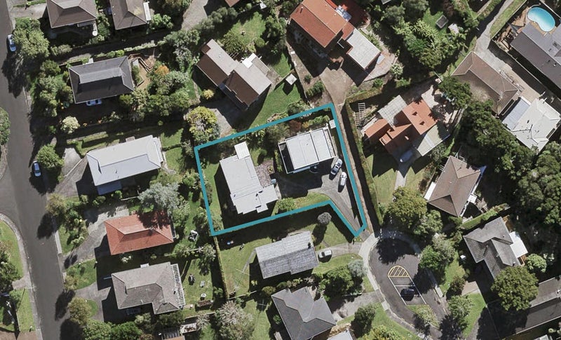 1/16 Northwick Place, Hillcrest, Auckland - Carousel 1