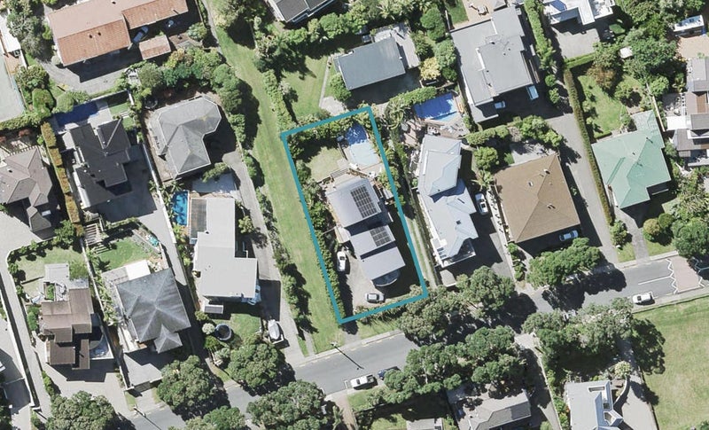 8 Montrose Terrace, Mairangi Bay, Auckland - Carousel 1