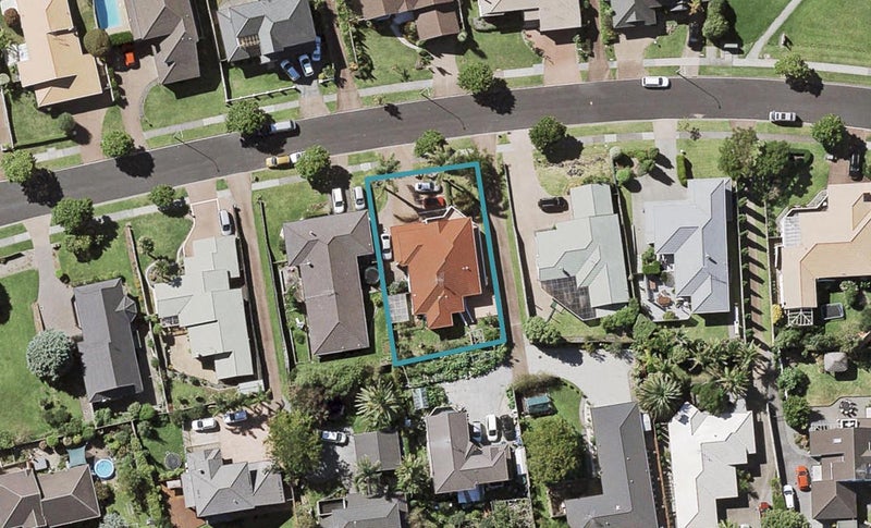 15 Bob Charles Drive, Golflands, Auckland - Carousel 1