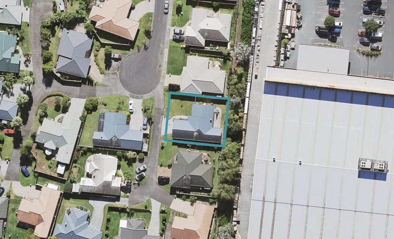 108 Kingdale Road, Henderson, Auckland - Carousel 1
