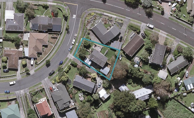 3 Ballantrae Place, Highlands Park, New Plymouth - Carousel 1