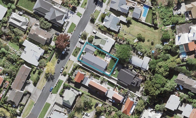 3 Warwick Street, Morningside, Auckland - Carousel 1