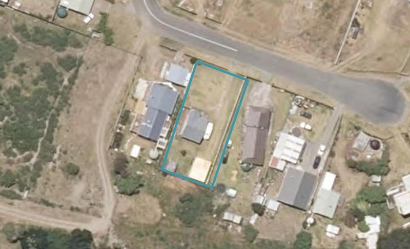 4 Barclay Grove, Hokio Beach, Levin - Carousel 1